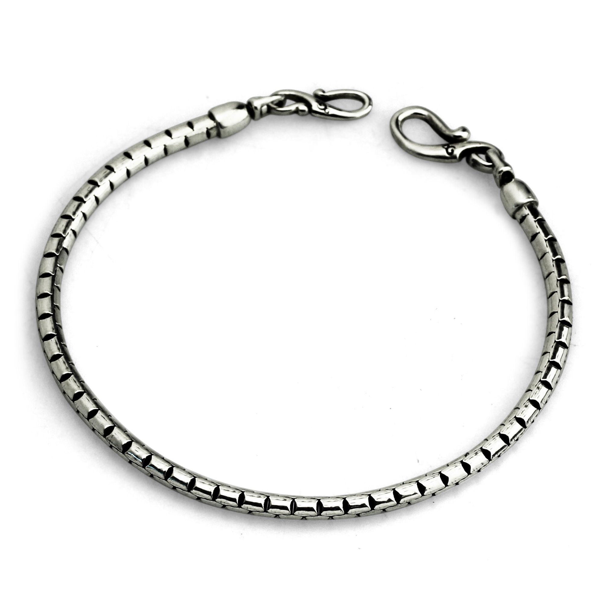 Pin by Mae.Slim🧿 on Biz ideas  Wrist jewelry, Bangle bracelets